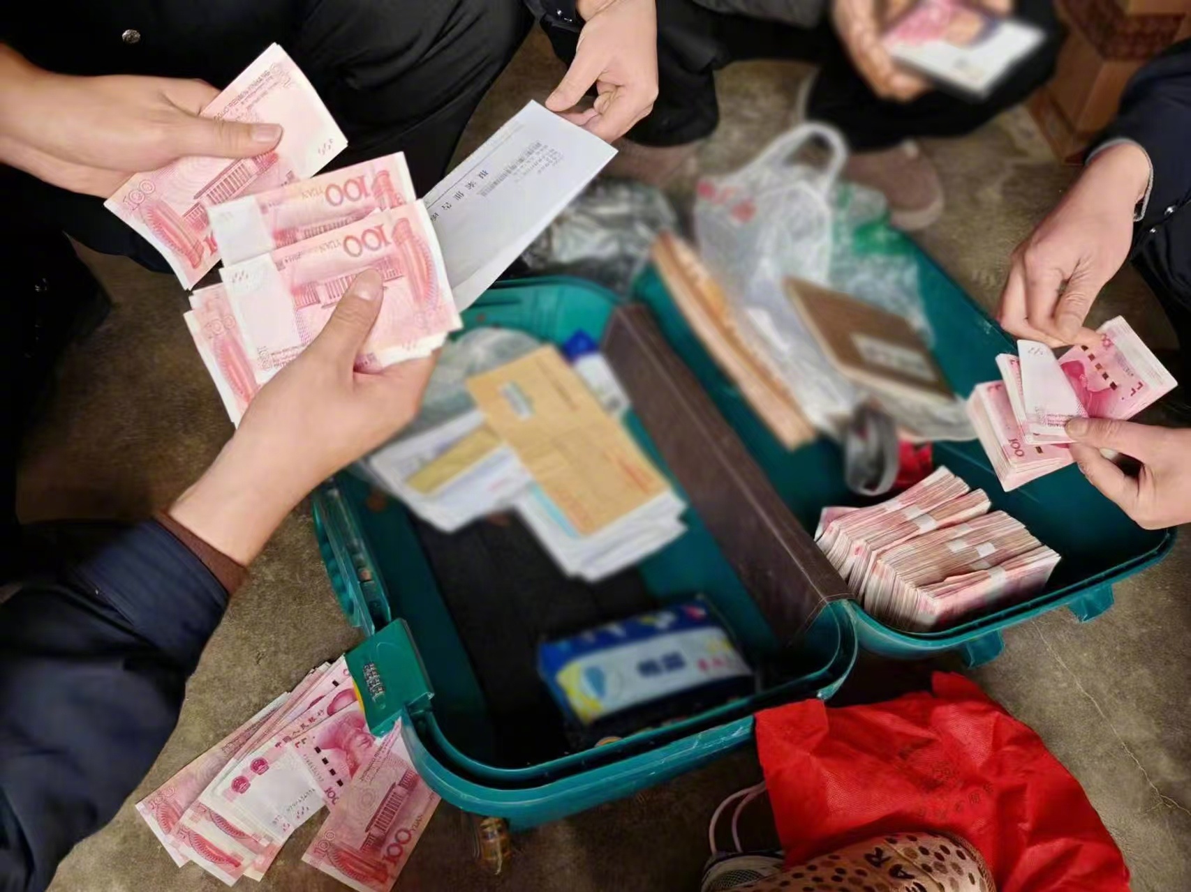 最新带现金几十万能过安检方法分析(最方便真实的迪庆携带现金过安检有具体规定吗方法)